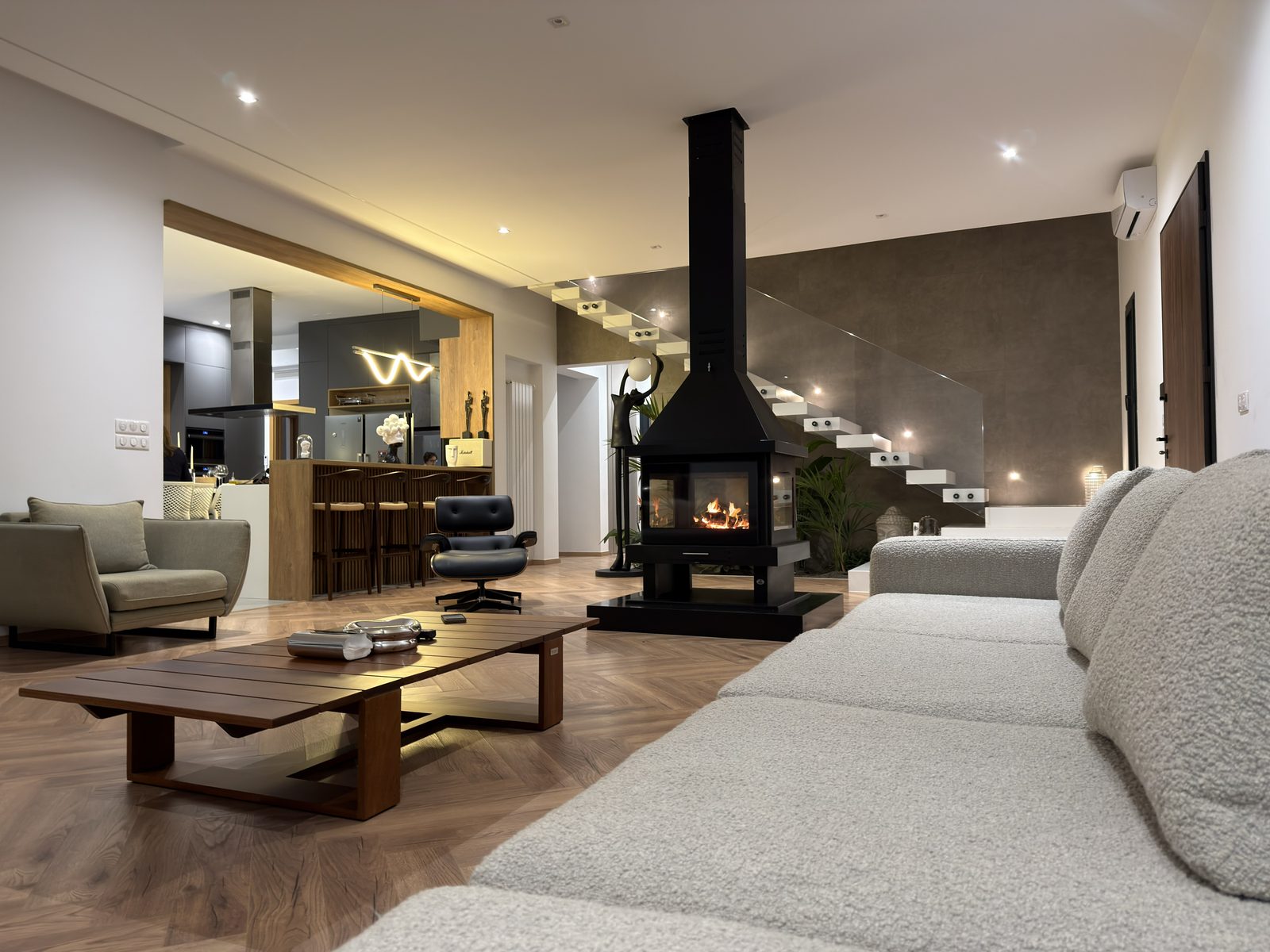 The Luxury Penthouse, Cannes — living with central fireplace